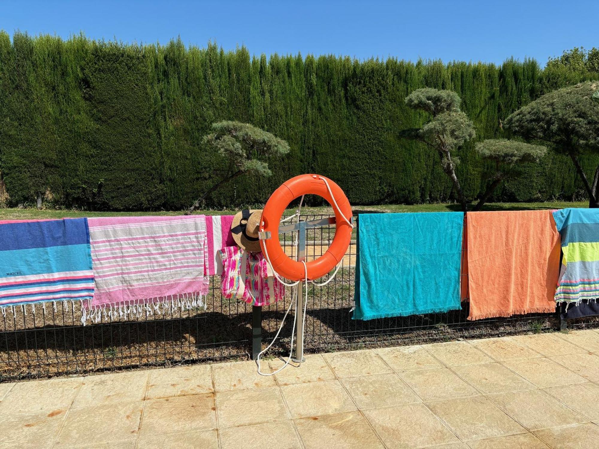 Casa En Ruta De La Plata Con Piscina Comunitaria Villa Guillena Luaran gambar